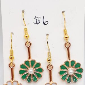 Green Flower/White Flower Earrings Set