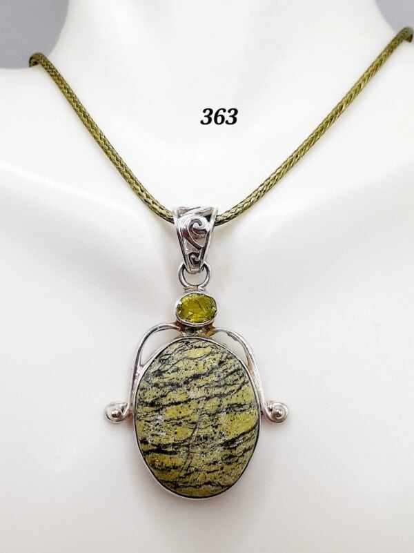 Serpentine Stone w/Peridot Gemstone Sterling Silver Setting Pendant Necklace