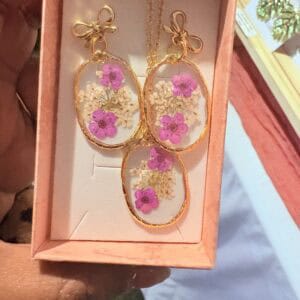 Purple real flowers jewellery set