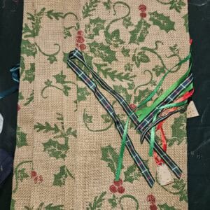 Burlap Holly Wine Sac