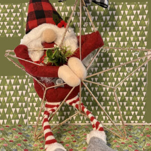 Gnome Elf with Star- Lights Up